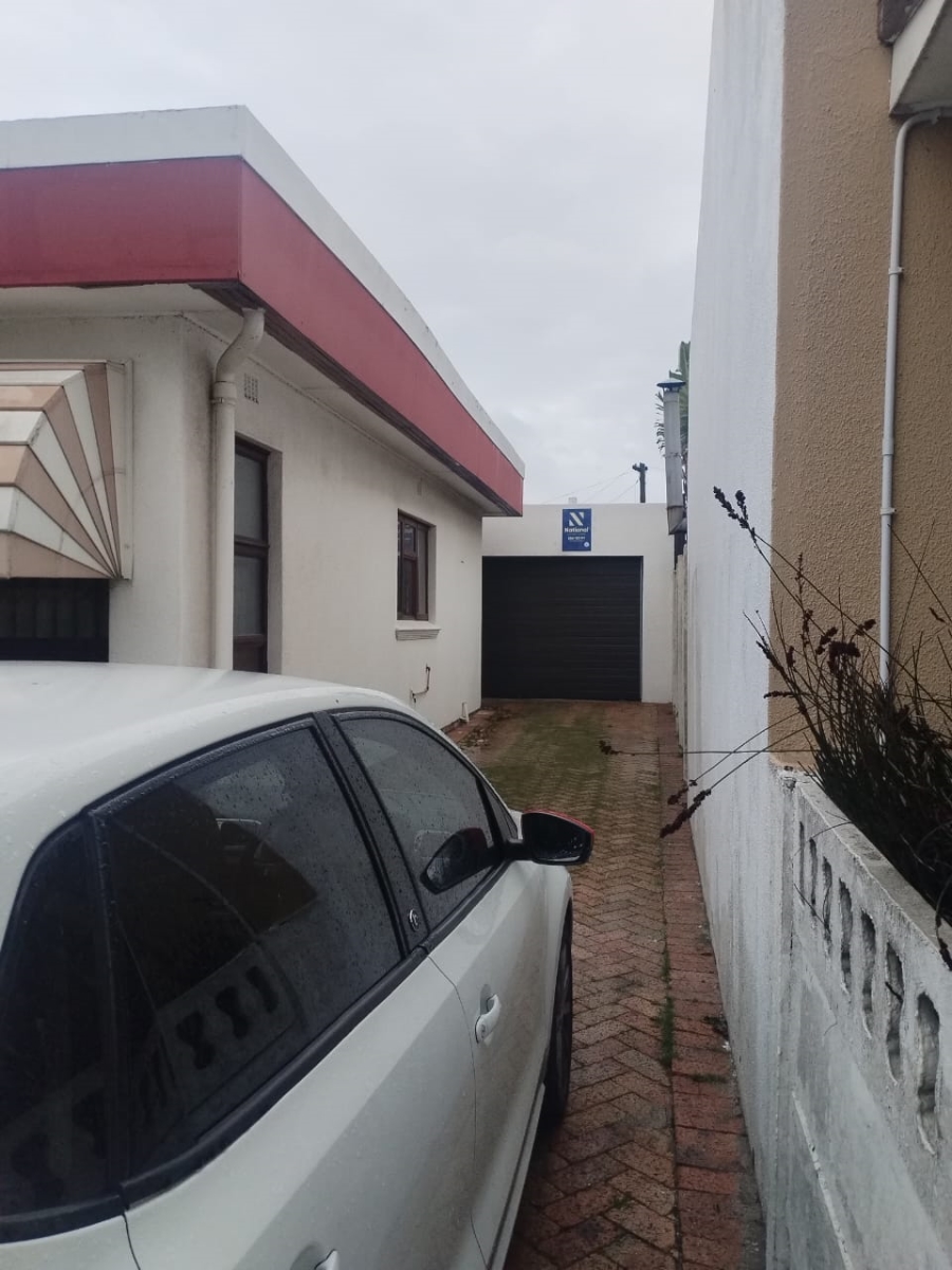 To Let 3 Bedroom Property for Rent in Montana Western Cape